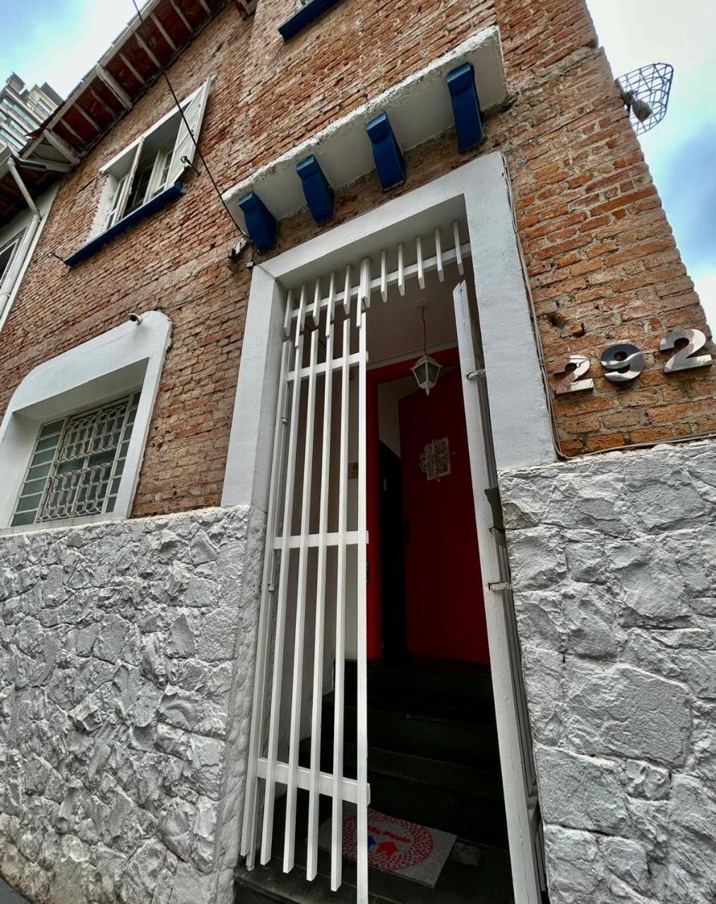 Pousada E Hostel Sao Paulo Comfort - Bairro Pinheiros, Proximo Hospital Das Clinicas E Incor, Oscar Freire, Av Paulista, Allianz, Vila Madalena E Facil Acesso Ao Ibirapuera E Morumbi Esterno foto